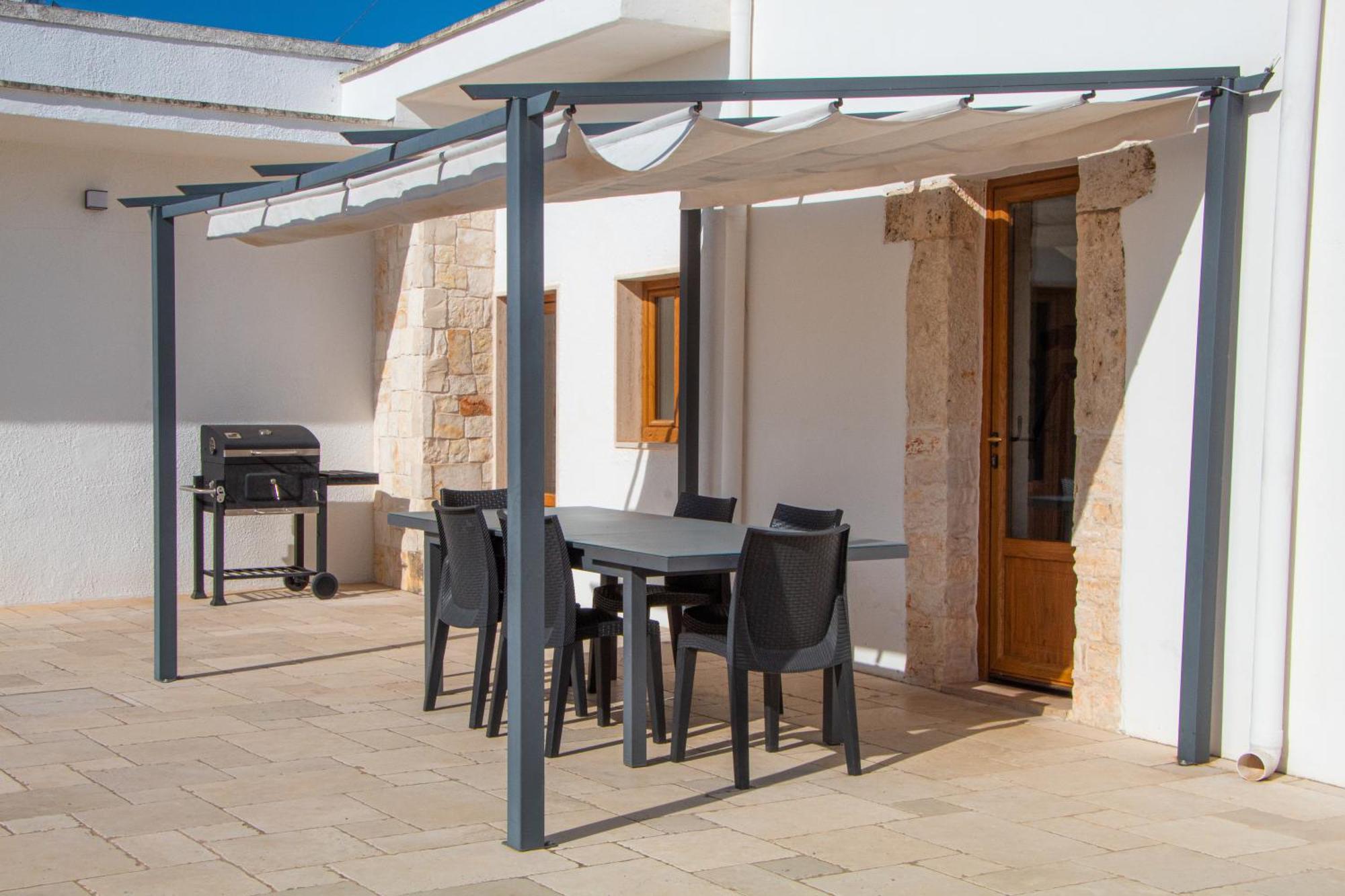 Villa With Trullo And Pool, 阿尔贝罗贝洛 外观 照片